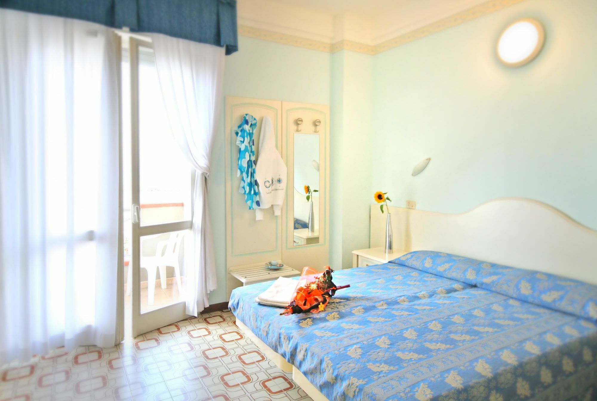 Hotel Cadiz Rimini Ngoại thất bức ảnh