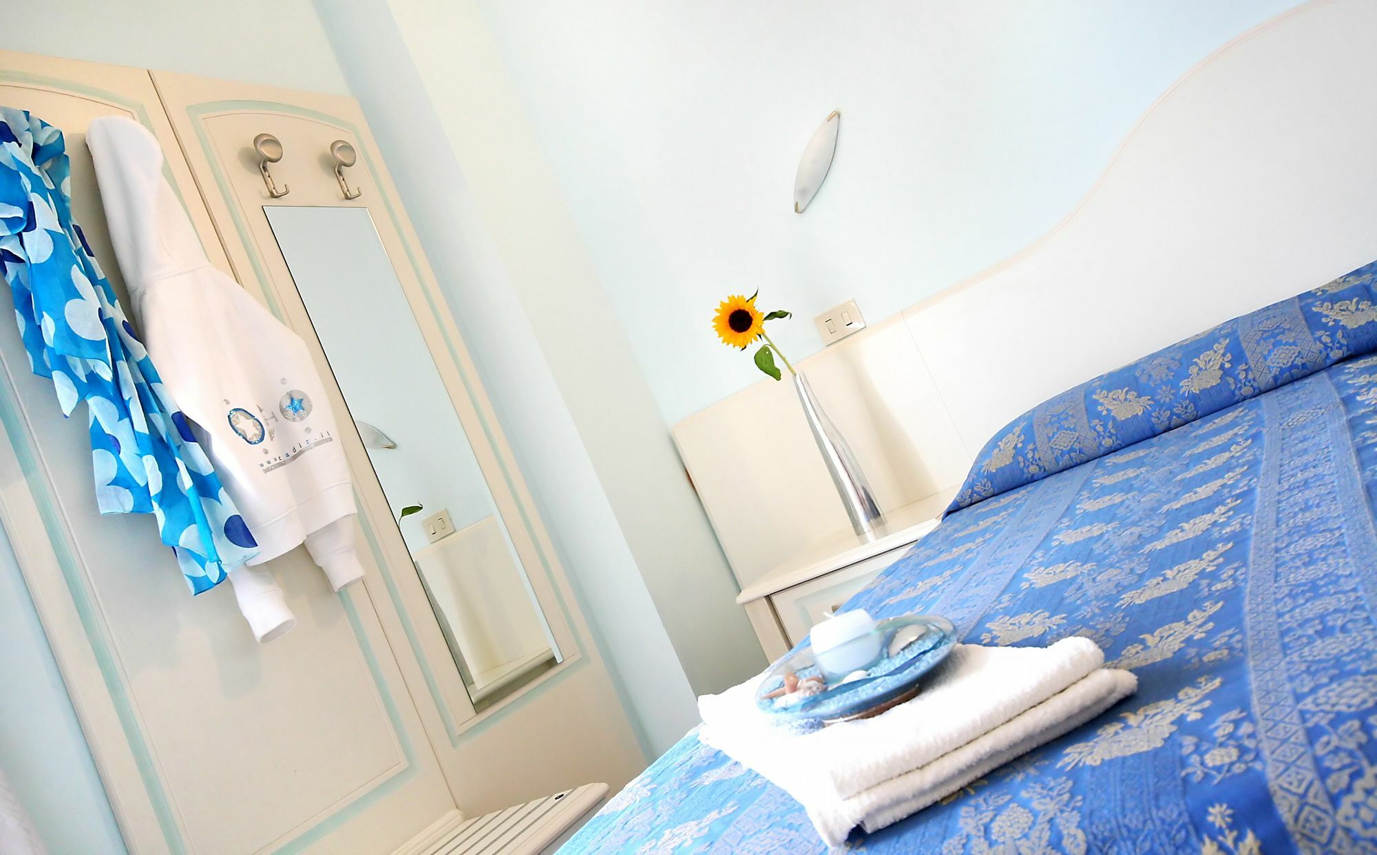 Hotel Cadiz Rimini Ngoại thất bức ảnh